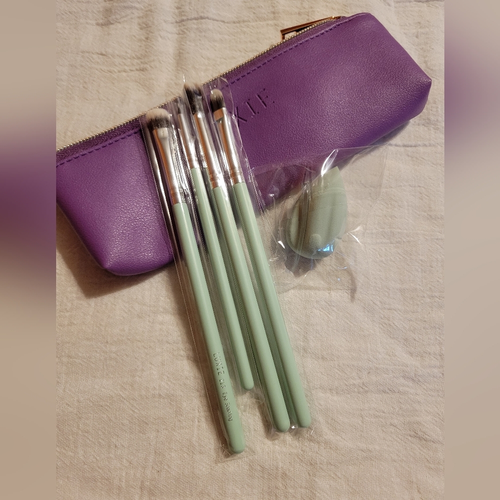Luxie eye makeup brush set with bag
